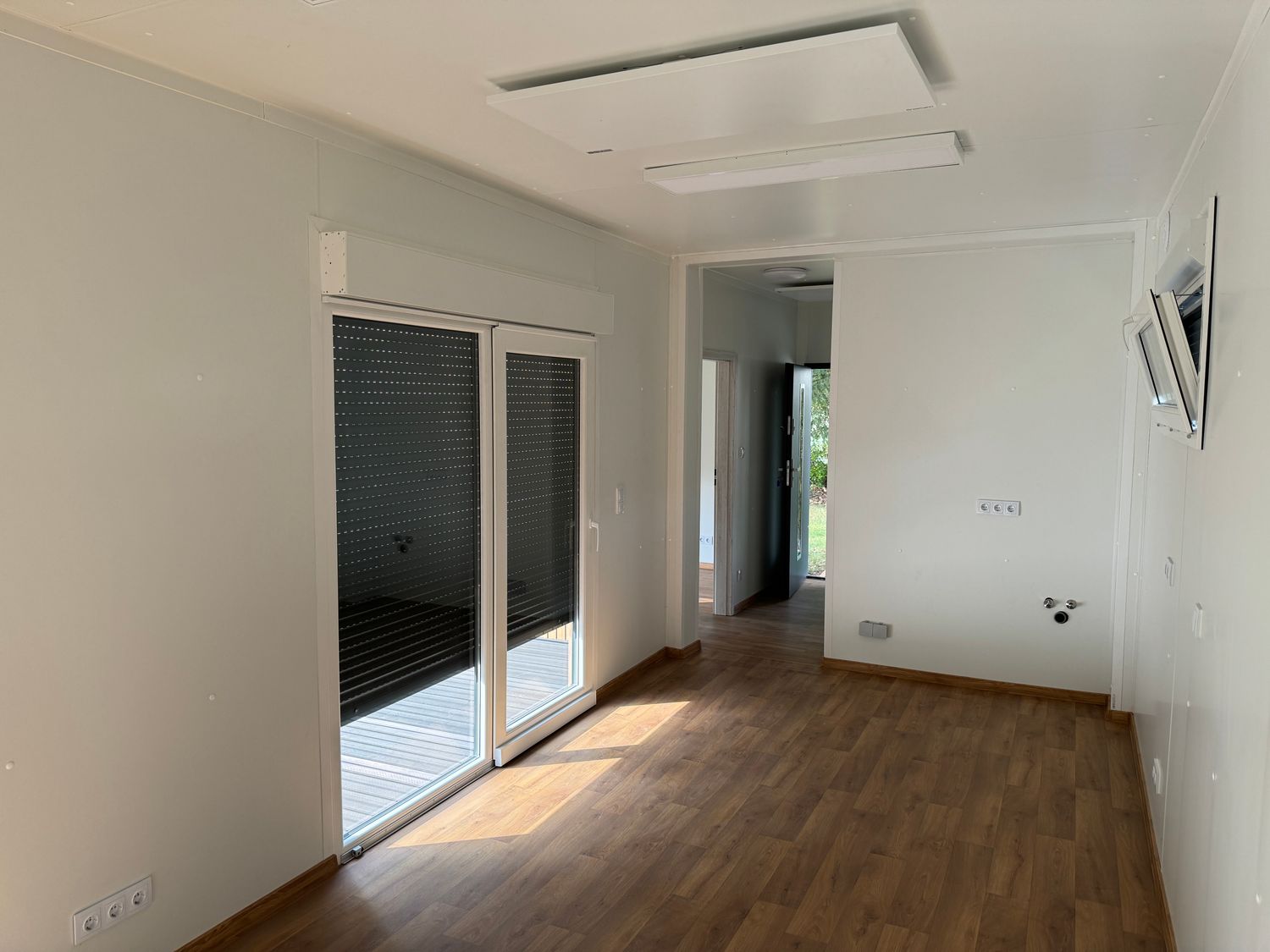Premium Tiny House / Wochenendhaus L-Form – Die Container