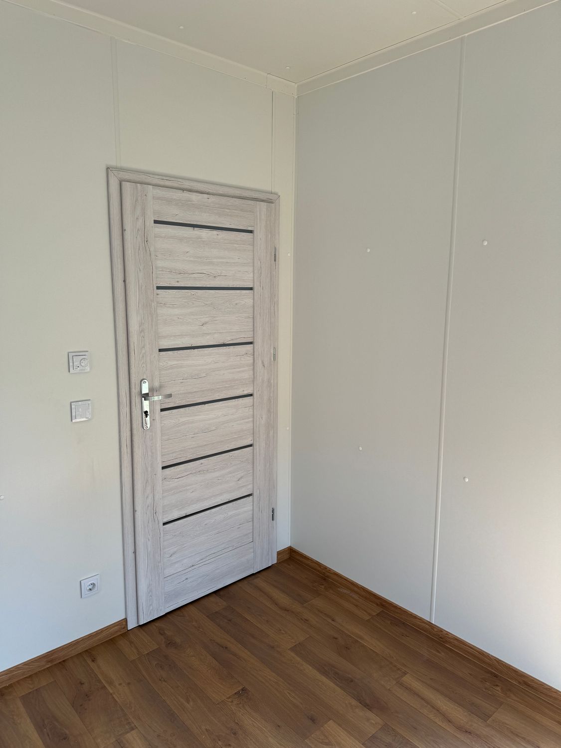 Premium Tiny House / Wochenendhaus L-Form – Die Container