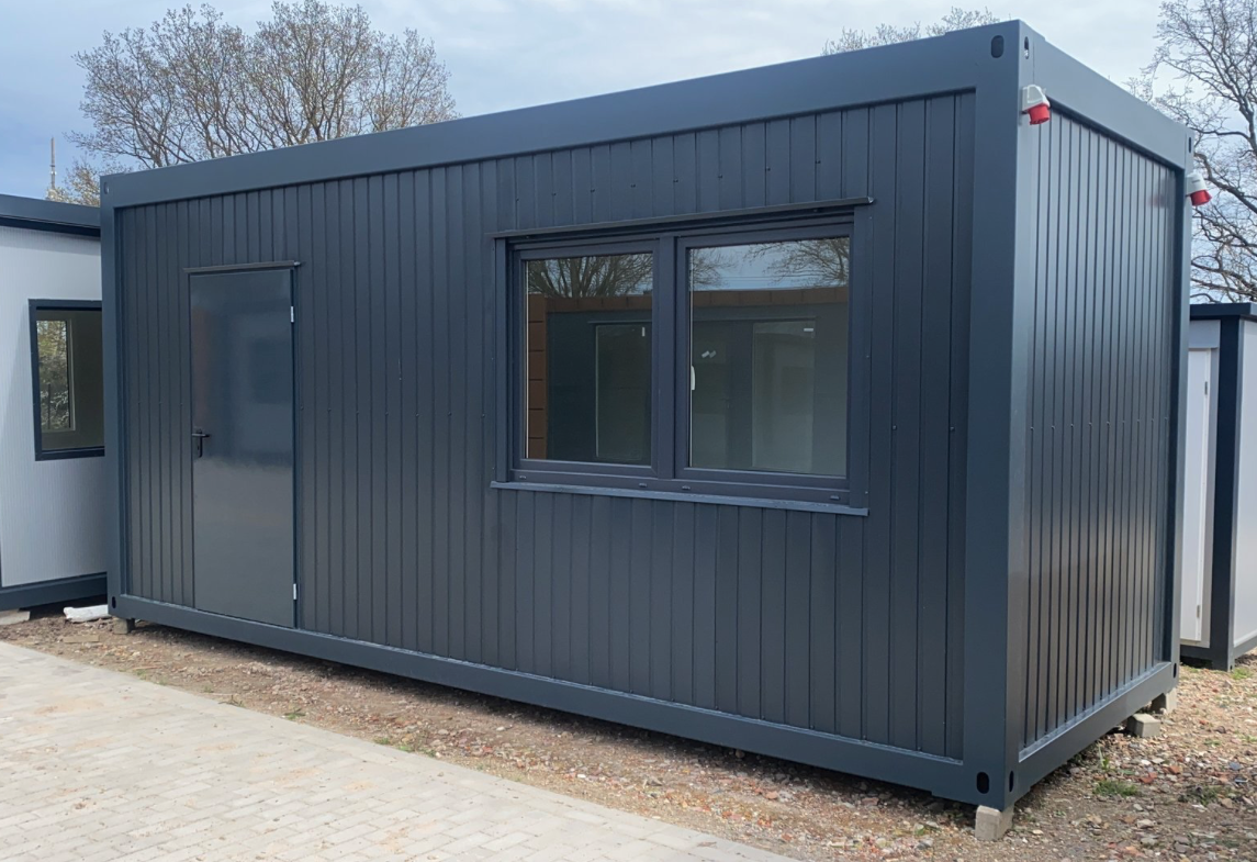 Bürocontainer 6,00 x 2,44 Tür Längsseitig – Die Container