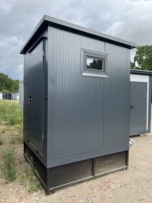 2,00 x 2,00 m WC Container mit Tank – Die Container