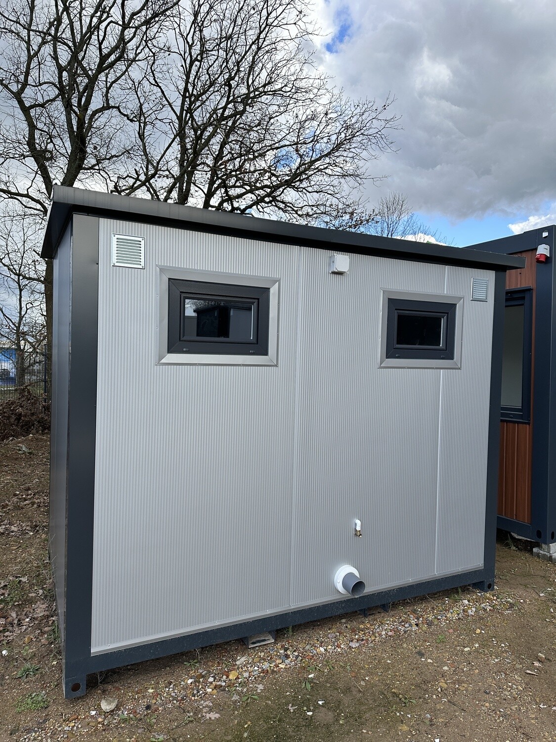 3,00 x 2,00 m Doppel-WC Container – Die Container