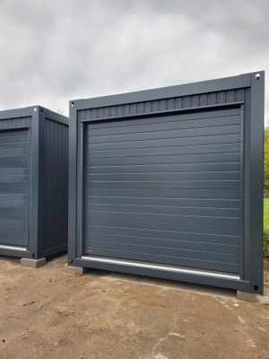 Garagencontainer 6,00 x 3,00 mit Tor – Die Container