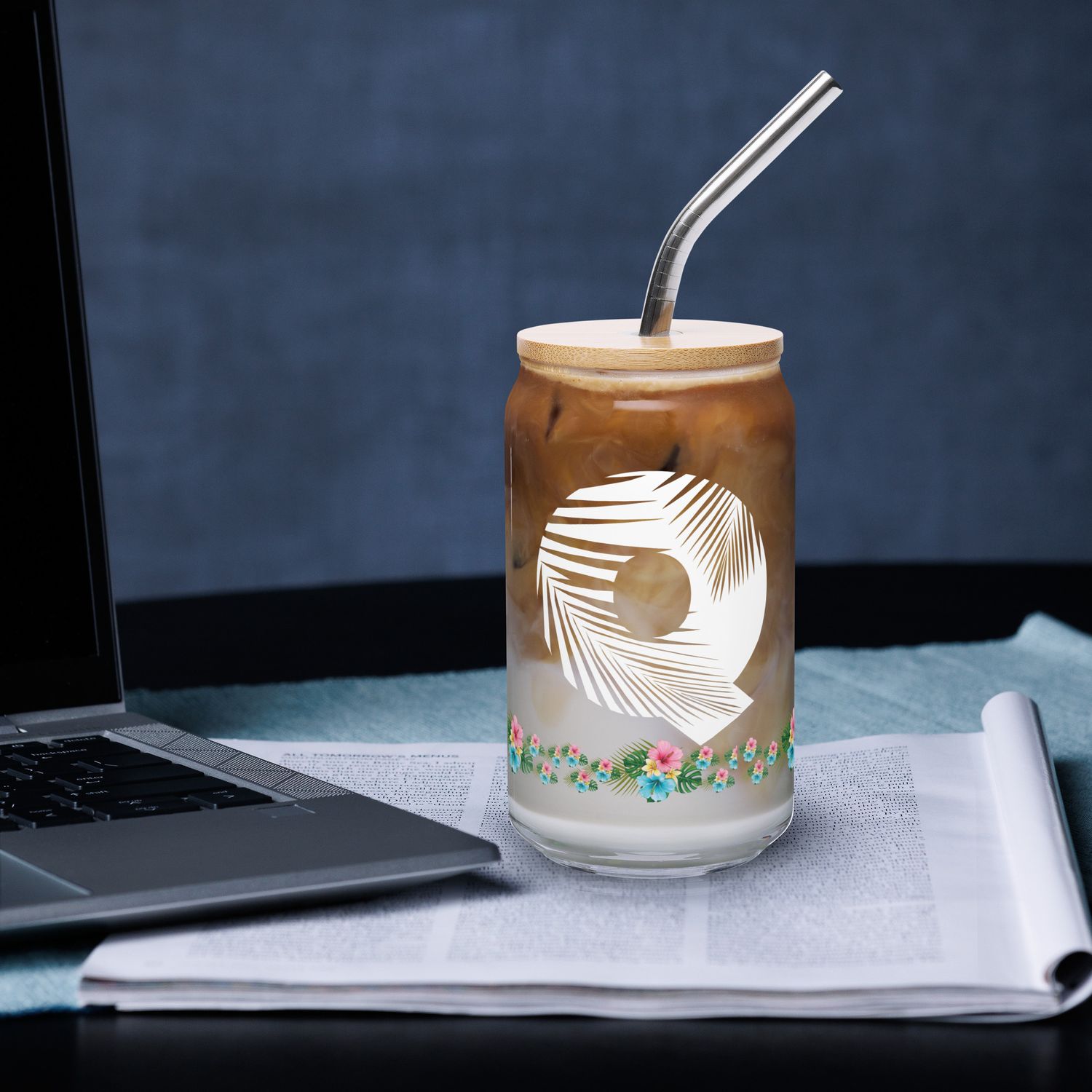 Can-shaped glass Q