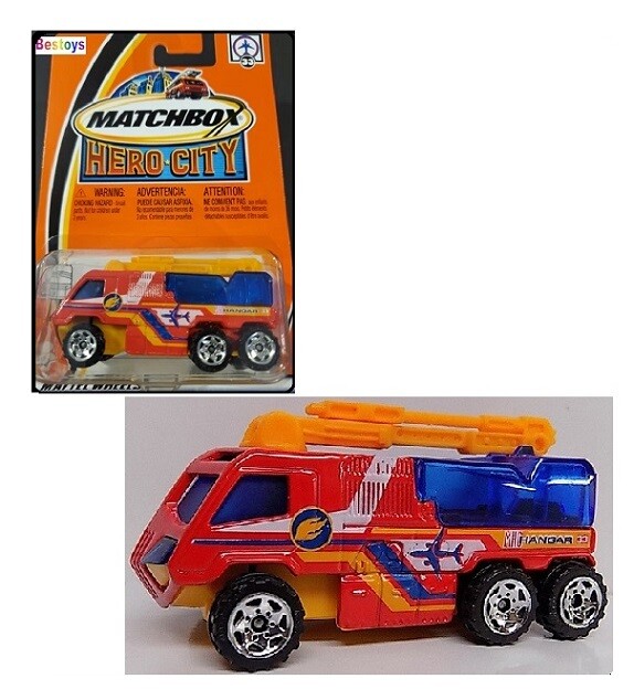 Matchbox Diecast Model Car 2003 No 33 Airport Fire Pumper Fire Truck new in pack