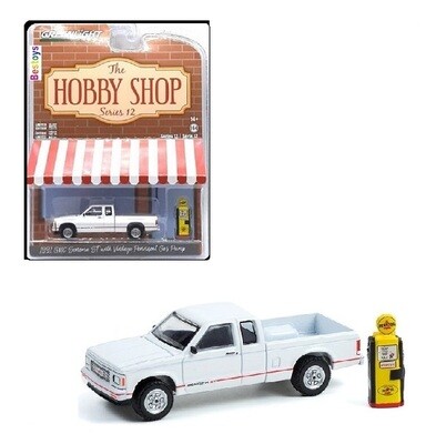 Greenlight Diecast Model Car Hobby Shop GMC Sonora ST Pickup 1991 + Gas Pump Accessory &quot;Pennzoil&quot; 1/64 scale new in pack