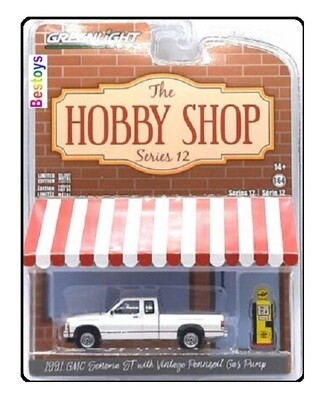 Greenlight Diecast Model Car Hobby Shop GMC Sonora ST Pickup 1991 + Gas Pump Accessory "Pennzoil" 1/64 scale new in pack