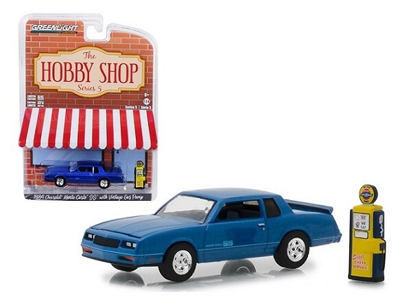 Greenlight Diecast Model Car Hobby Shop Chevy Chevrolet Monte Carlo SS 1984 + Vintage Gas Pump 1/64 scale new in pack