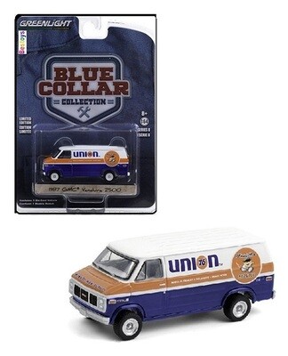 Greenlight Diecast Model Car Blue Collar GMC Vandura 2500 Panelvan 1987 &quot;Union 76&quot; 1/64 scale