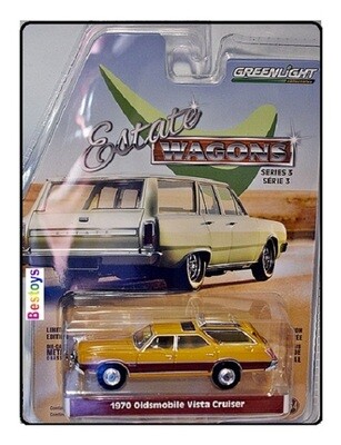 Greenlight Diecast Model Car Estate Wagons Oldsmobile Vista Cruiser 1970 1/64 scale new in pack
