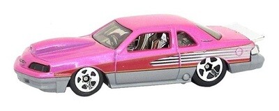Hotwheels Hot Wheels Diecast Model Car 2022 246/250 Pro Stock Thunderbird Matt & Debbie Hay Drag Strip 1/64 scale