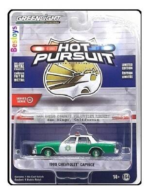 Greenlight Diecast Model Car Hot Pursuit Police Series San Diego County Sheriff 1/64 scale