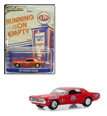 Greenlight Diecast Model Car Running on Empty Mercury Cougar 1967 &quot;STP&quot; 1/64 scale