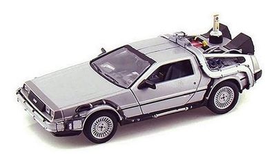 Welly Diecast Model Car 22441 Movie Film Back to the Future 2 Delorean Time Machine 1/24 scale