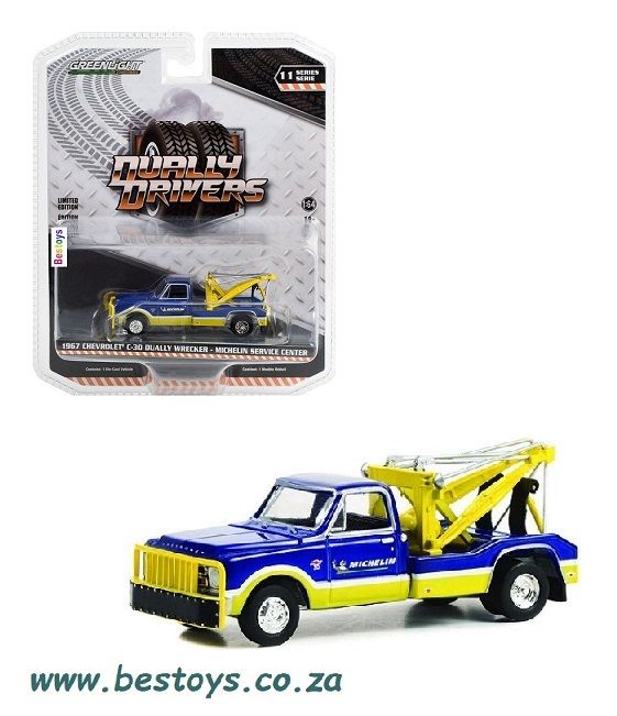 Greenlight Dually Chevy Chevrolet C 30 Wrecker Tow Truck 1967 &quot;Michelin&quot; 1/64 scale
