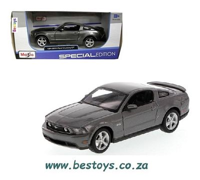 Maisto Diecast Model Car 31209 Ford Mustang GT 2011 1/24 scale