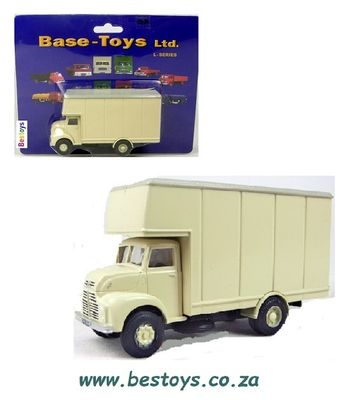 Base Toys Diecast Model CO-X8 Leyland Comet Box Truck 1/76 OO railway scale