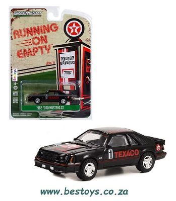 Greenlight Diecast Model Car Running on Empty Ford Mustang GT 1982 &quot;Texaco&quot; 1/64 scale