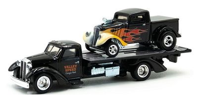 Hotwheels Hot Wheels Diecast Model Car Culture Team Transport Willys 1933 + Speed Waze Transport Truck 1/64 scale