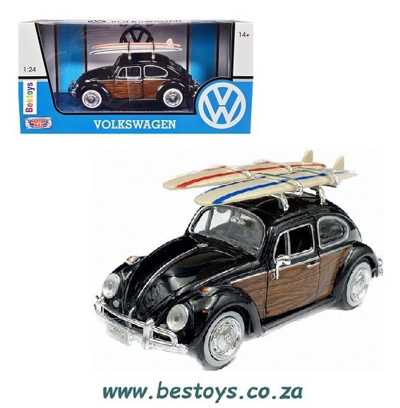 Motormax Motor Max 79591 VW Volkswagen Beetle 1300 1966 + Surfboards 1/24 scale