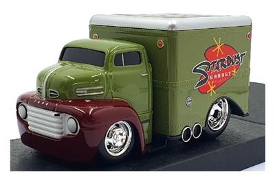 Maisto Muscle Machines Work Rig Ford COE Box Truck 1950 "Stardust Garage"
