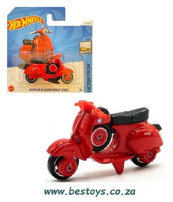 Hot Wheels 2024 71/250 Vespa 90 SS Super Sprint Scooter 1966