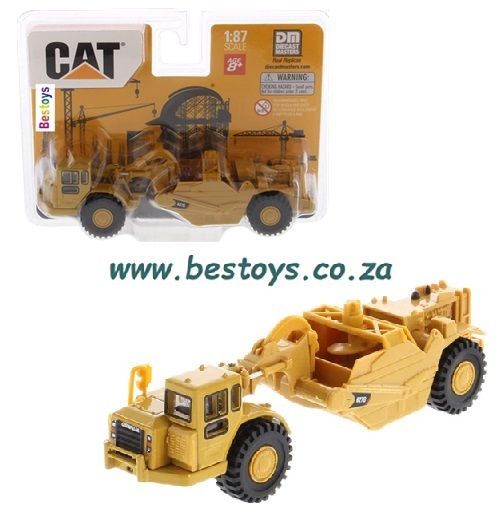 Diecast Masters 84405 Cat Caterpillar 627G Auger Scraper