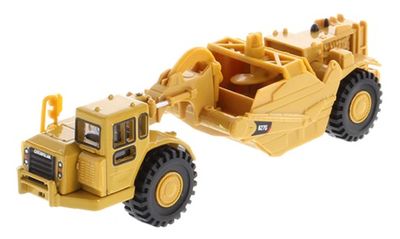 Diecast Masters 84405 Cat Caterpillar 627G Auger Scraper