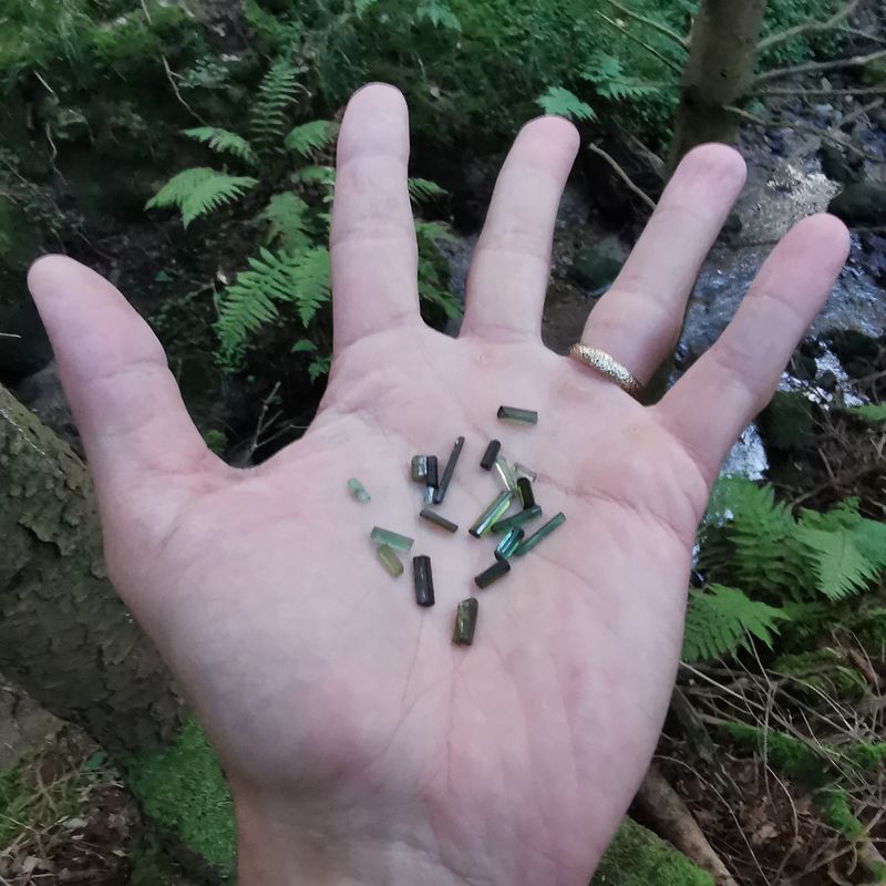 TURMALIN/ VERDELITH STUFEN - MINERALIEN, EDELSTEINE, HEILSTEINE, SCHMUCKHERSTELLUNG TURMALIN/ VERDELITH STUFEN - MINERALIEN, EDELSTEINE, HEILSTEINE, SCHMUCKHERSTELLUNG