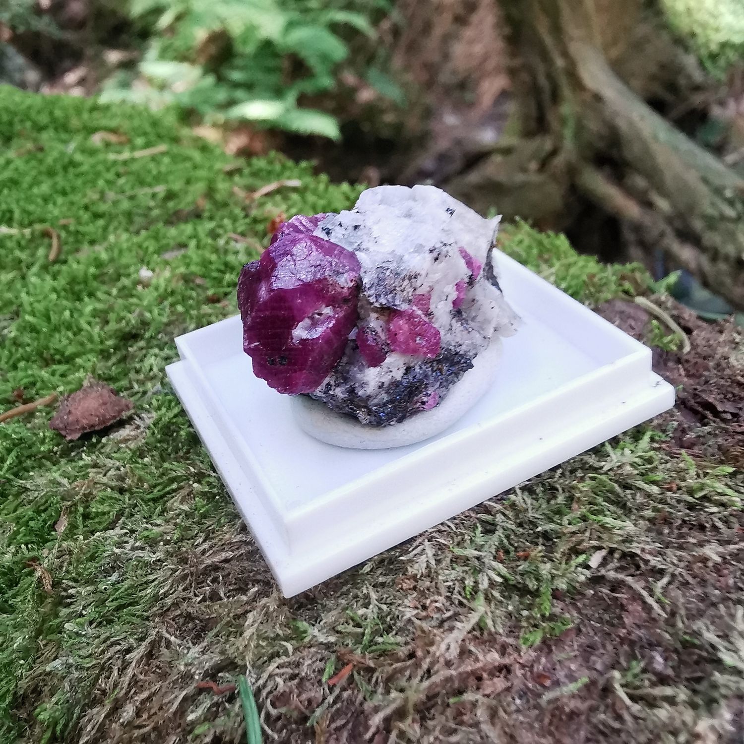 Rubin - Mineralien, Kristalle, Edelsteine, Rohsteine