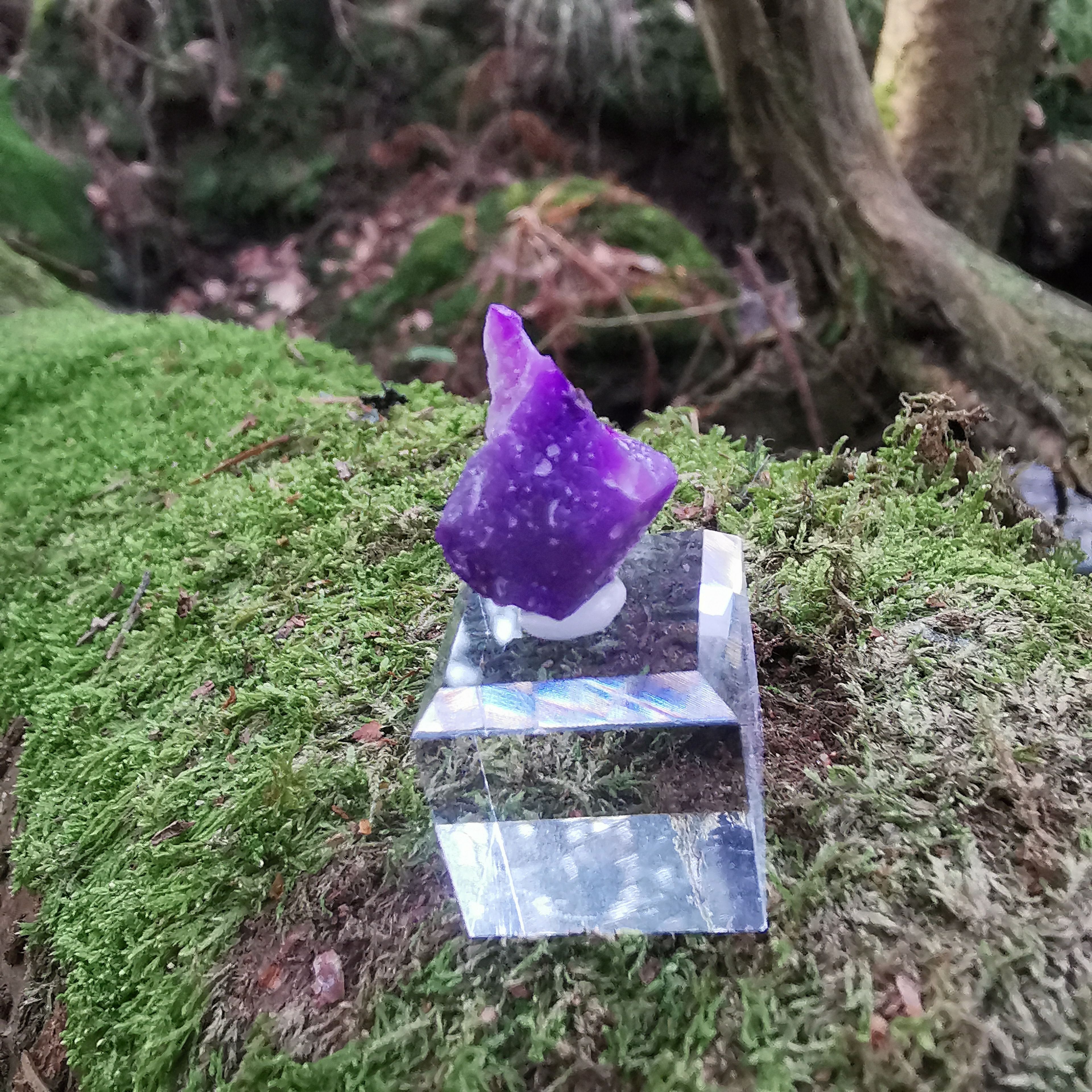 Sugilith *sehr selten *- Rohsteine, Mineralien, Kristalle