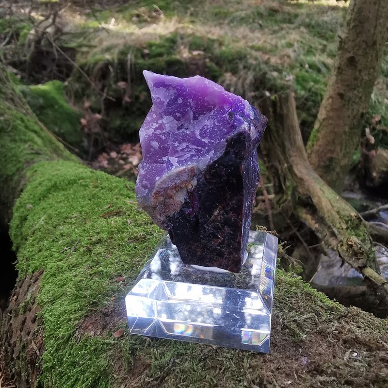 Sugilith *sehr selten *- Rohsteine, Mineralien, Kristalle