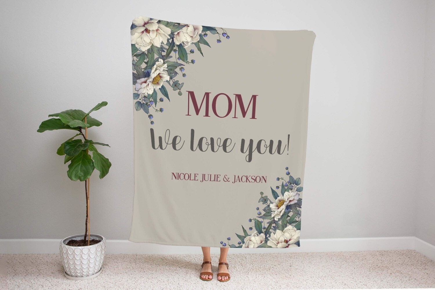 Customized We Love Mom White flower Blanket, Mothers Day Gift, Mom Blanket Christmas Gift For Mom Personalized Mom Blanket, Custom Name Gift
