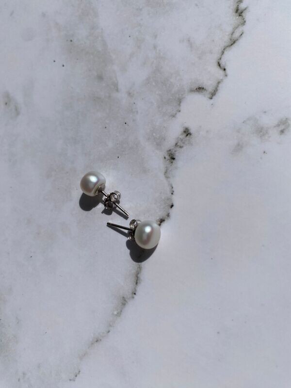 Pearl Studs