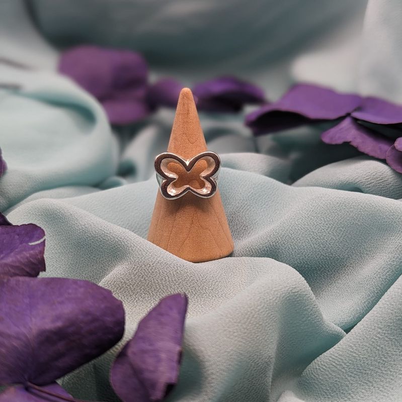 Bolboreta (Mariposa), anillo