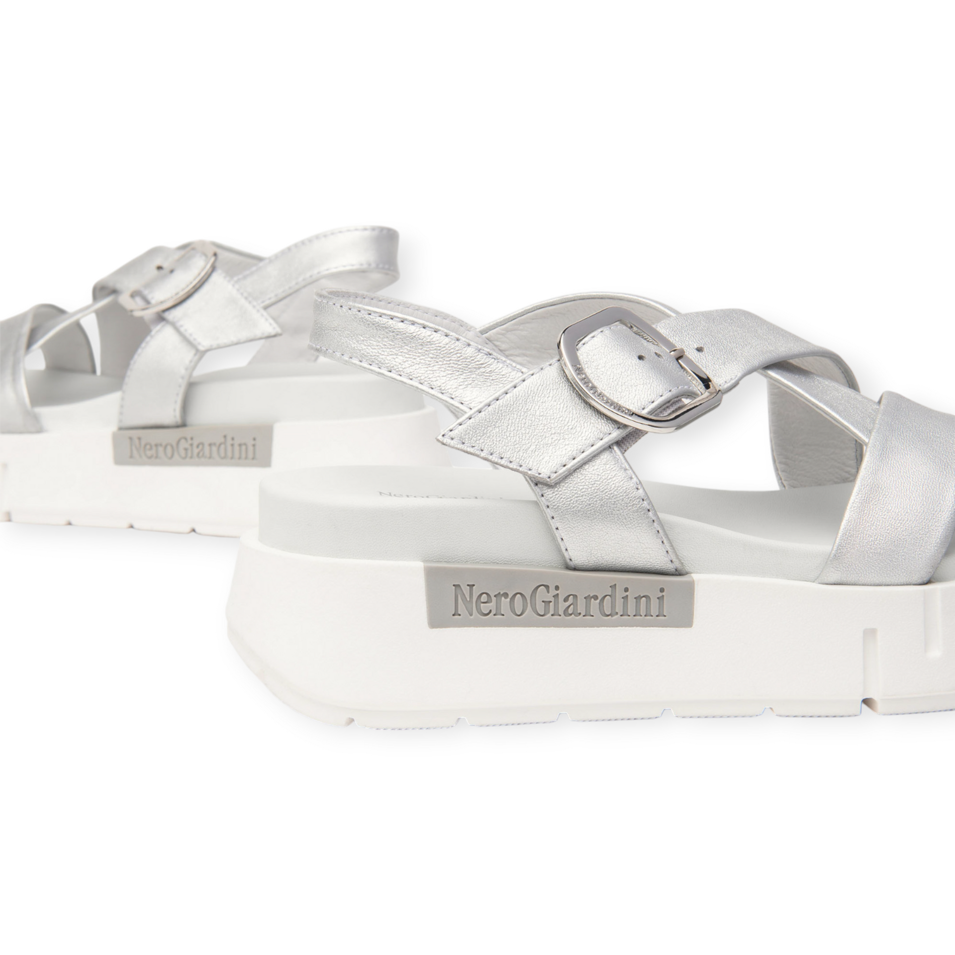 NeroGiardini Sandales lifty cuir argenté