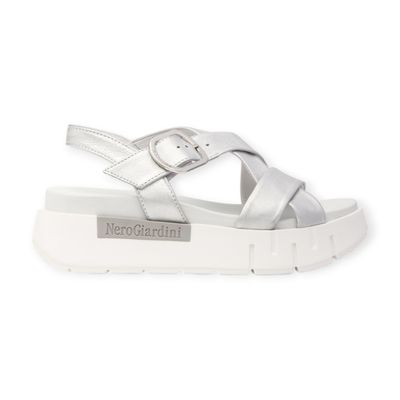 NeroGiardini Sandales lifty cuir argenté