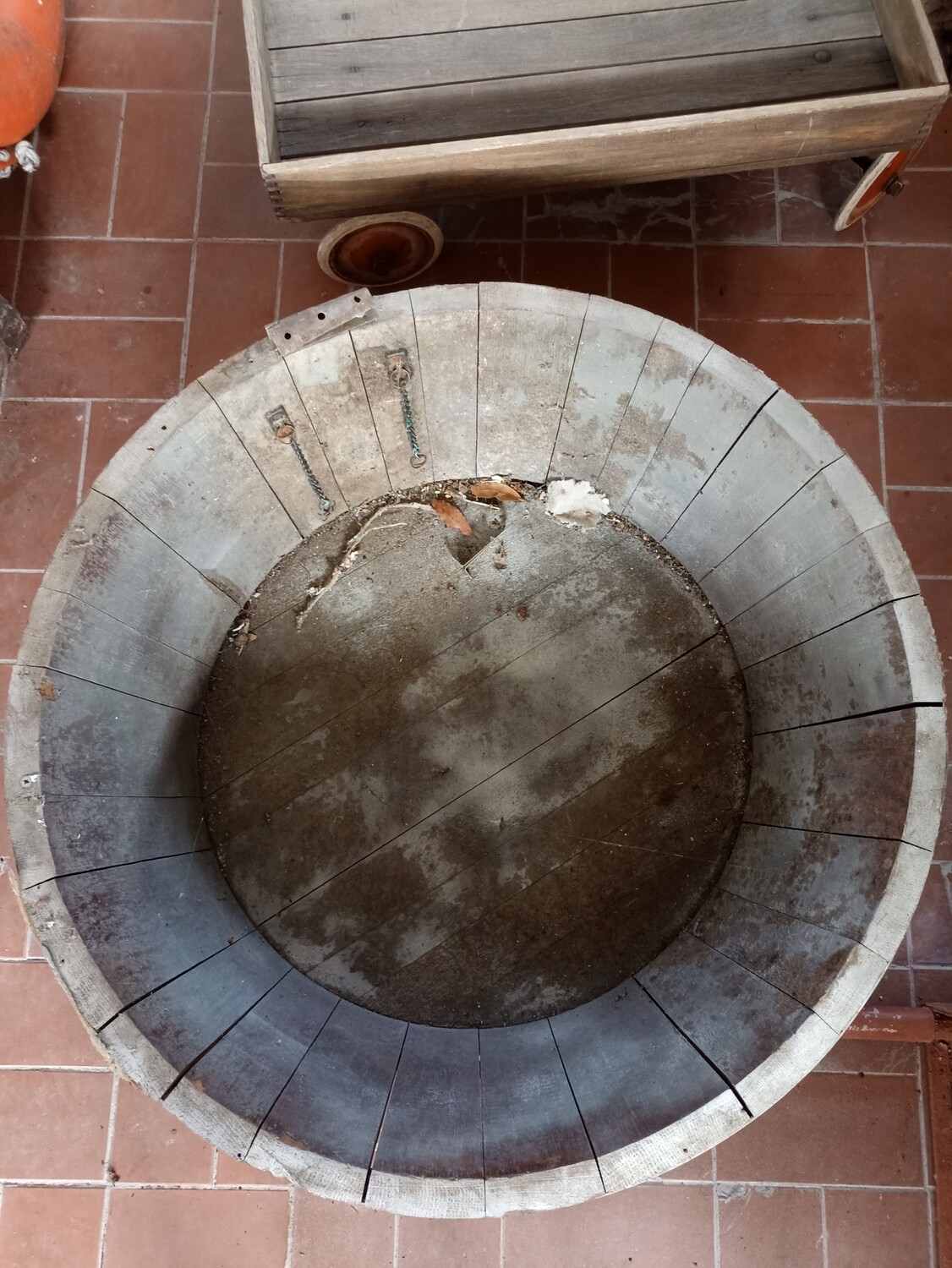 Tino in legno e acciaio