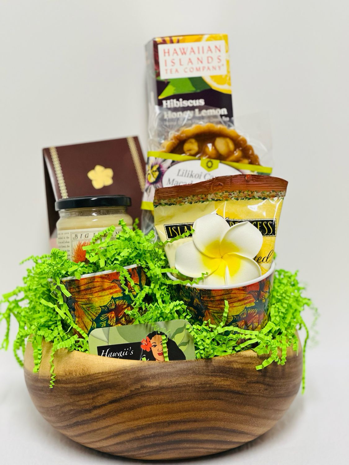 A Bowl Full of Aloha with Tropical Tea