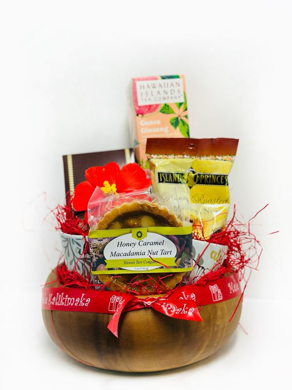 A Bowl Full of Aloha with Tropical Tea A Bowl Full of Aloha with Tropical Tea