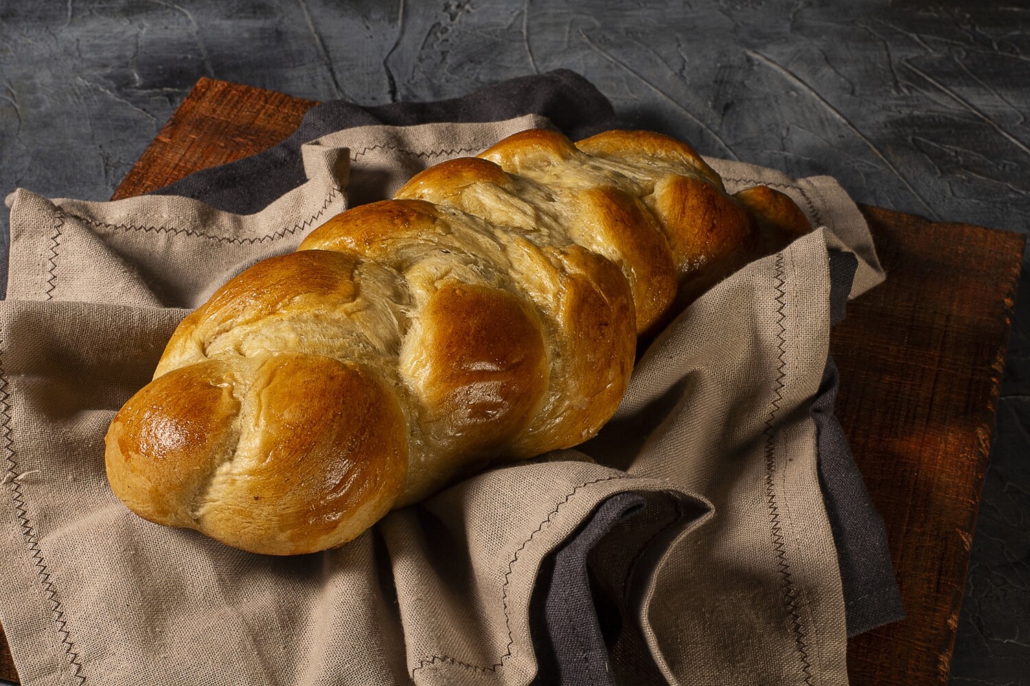 Challah (Egg Bread)