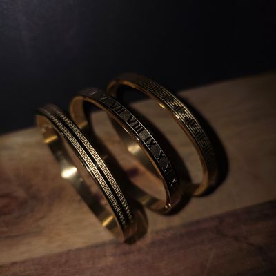 Timeless Grace Bangle Set