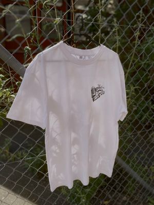 Lose Fit T-Shirt Sänger Mikro-Herz Backprint
Festival Outfit Shirt Rock & Metal
Band Merch Rock T-Shirt Bühne