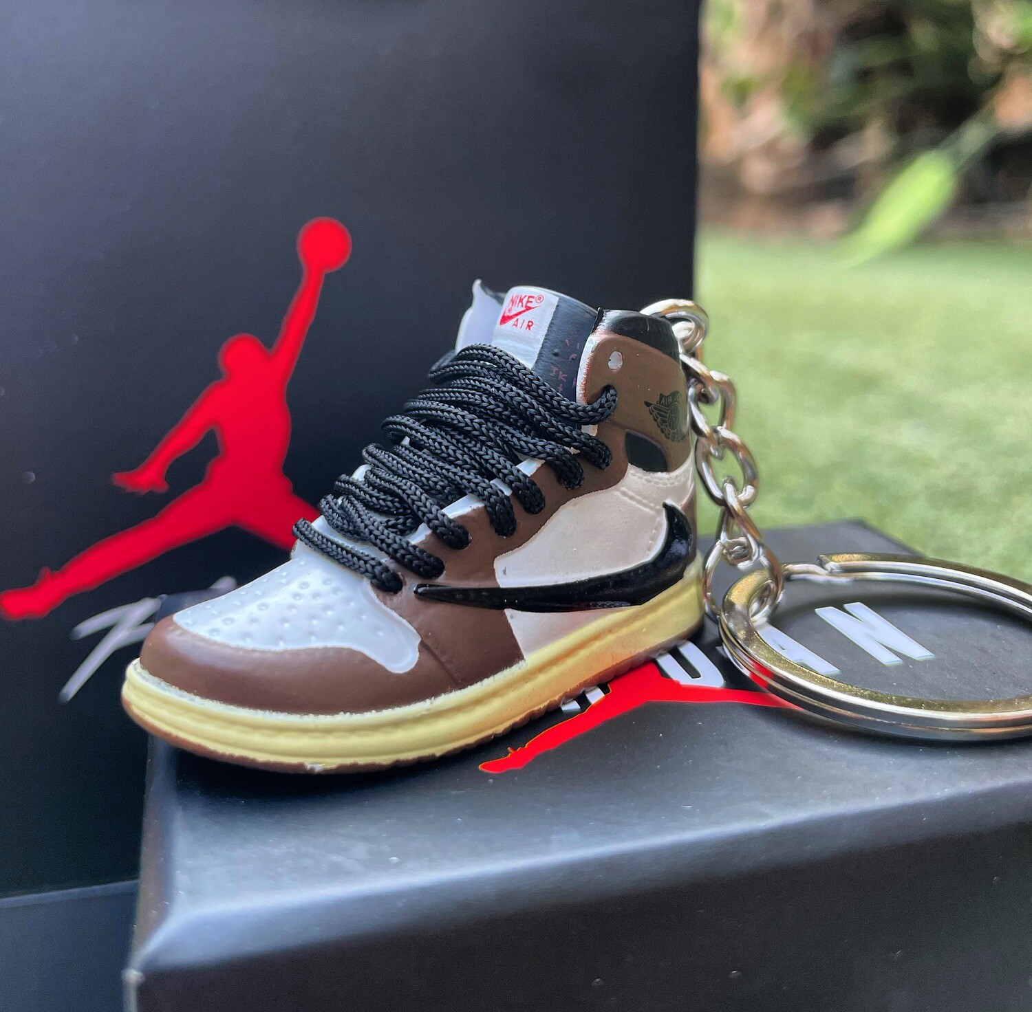 Retro Travis Scott X Jordan