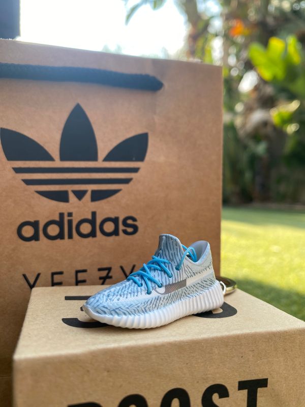 Yeezy 350 &quot; Blue Water &quot;
