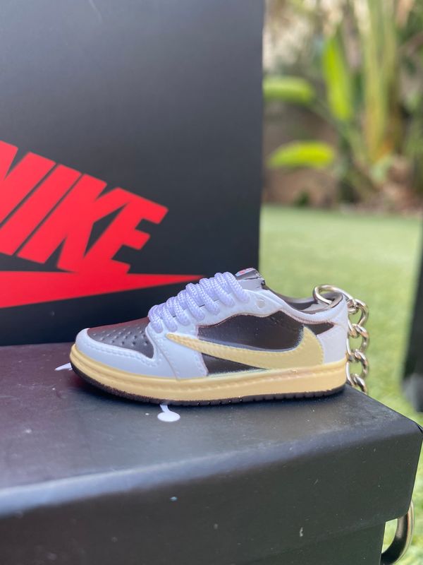 Air Jordan 1 Retro Low OG Travis Scott &quot; Reverse Mocha &quot;