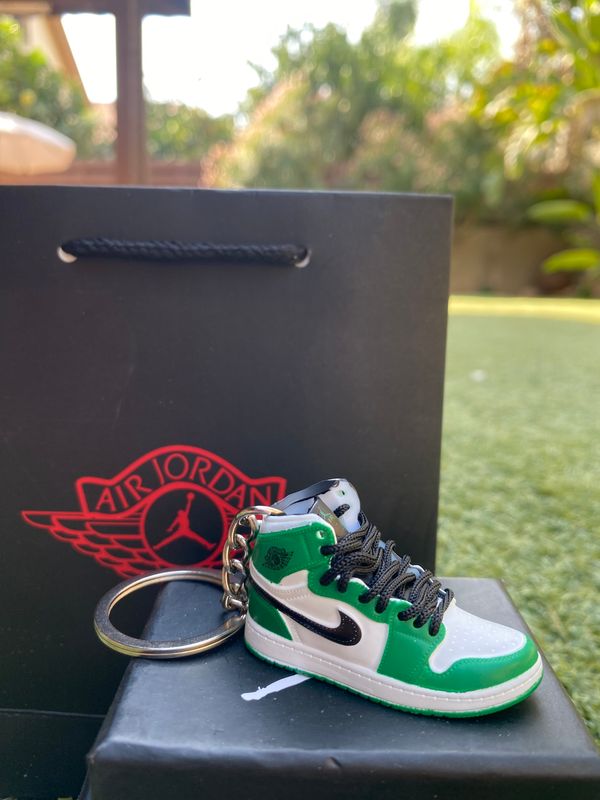 Air Jordan 1 Mid SE &quot; Pine Green&quot;