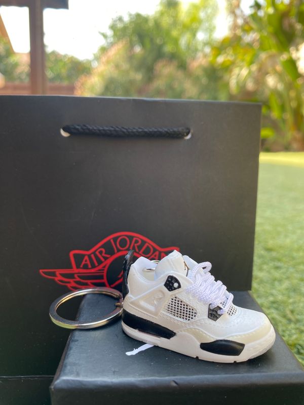 Air Jordan 4 Retro &quot; Military Black &quot;