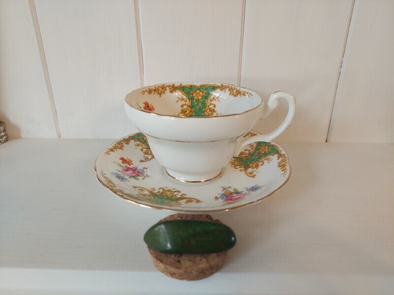 GREEN KALAHARI PICTURE JASPER ~ Green Floral Cup &amp; Saucer