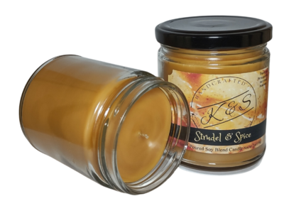 Strudel &amp; Spice 7oz. candle