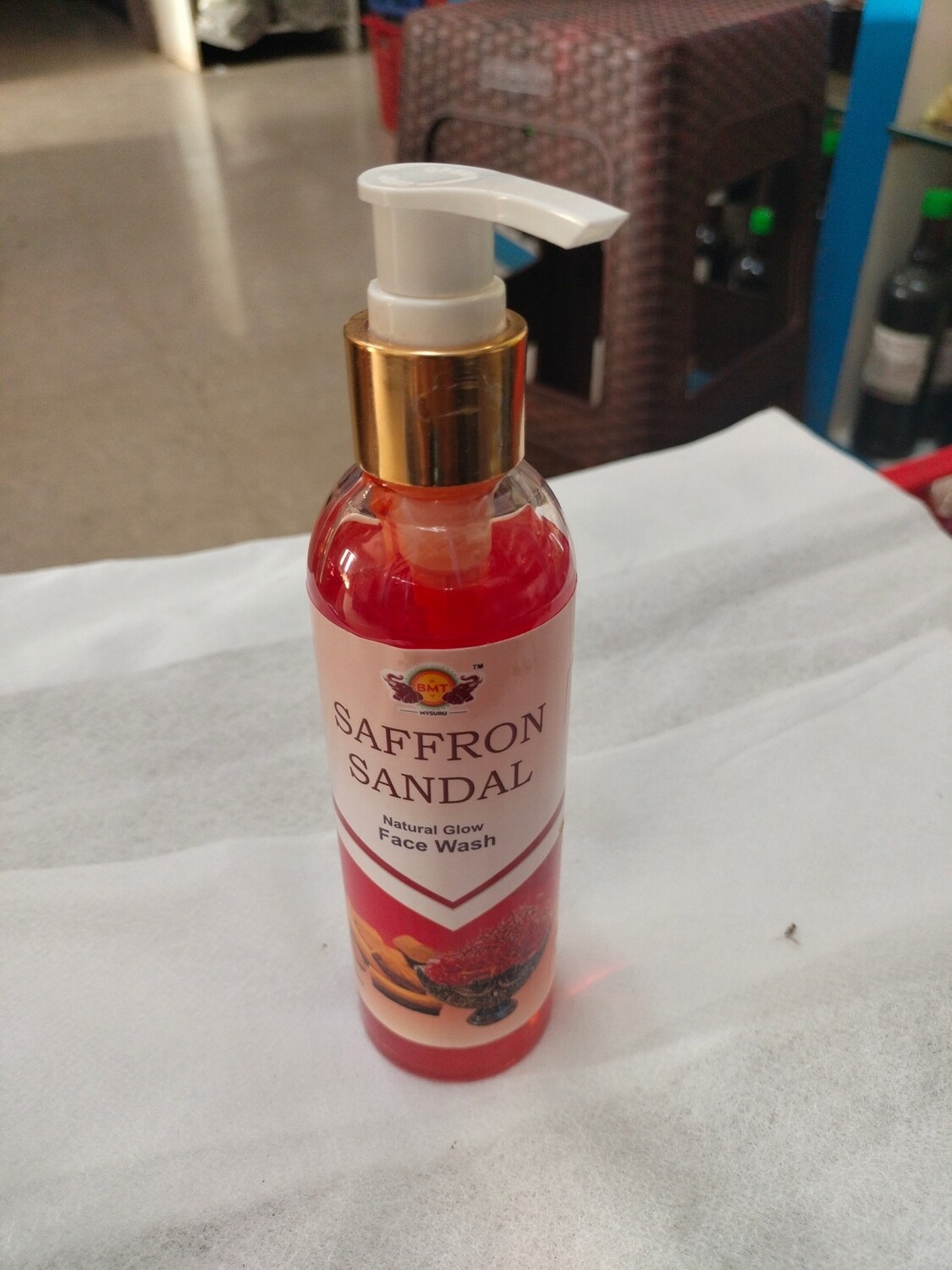 Face Wash Saffron Sandal - 200ml